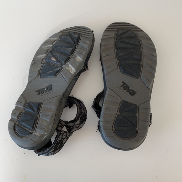 Teva sandals - Picture 2 of 2